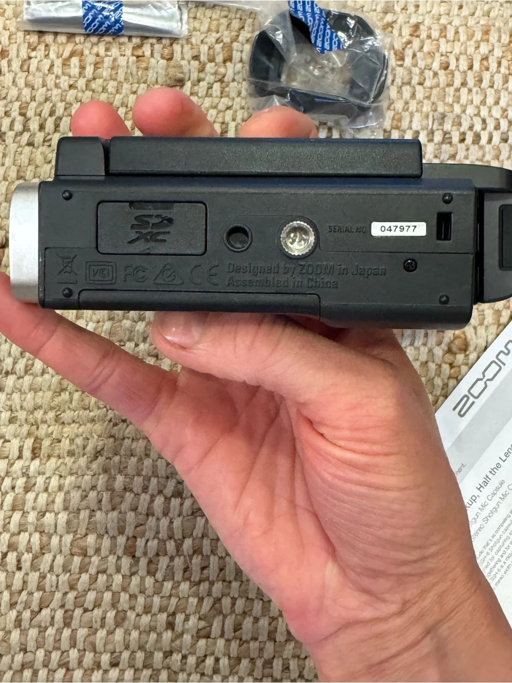 Zoom Q8 Handy Video & 4-Track Audio Recorder HD Camera Bundle w/ Box⁠- used once
